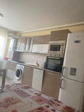 Apartament 3 camere cu suprafata de 50 mp, cu parcare in zona Petrom Baciu.