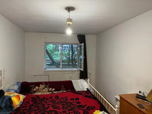 Apartament 2 camere decomandat bloc 1980 anvelopat Soseau...