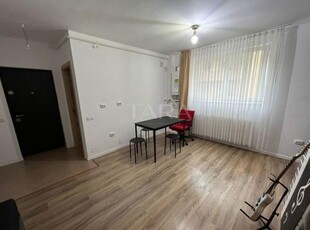 Apartament 3 camere, Floresti, zona Terra