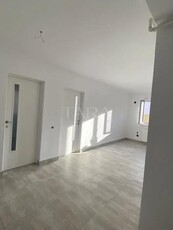 Apartament cu 2 camere de vanzare in Floresti