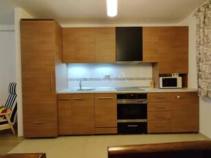 Apartament cu 2 camere de vanzare in zona BMW.