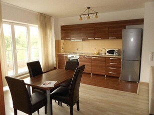 Apartament cu 2 camere de vanzare in zona Plopilor.