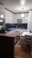 Apartament cu 3 camere de vanzare in zona Teilor.