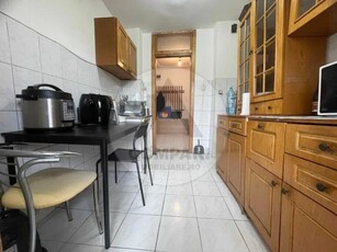 Apartament cu 3 camere în Calea Lipovei decomandat amenajat