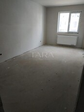 Apartament cu 3 camere in Floresti