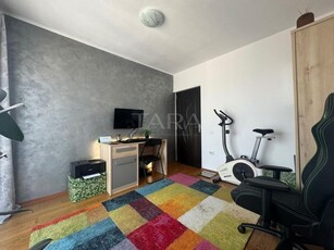 Apartament cu 3 camere zona Vivo Mall