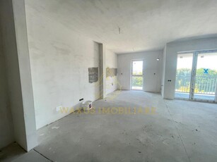 Apartament de 2 camere, 54mp, etaj intermediar, balcon, zona VIvo