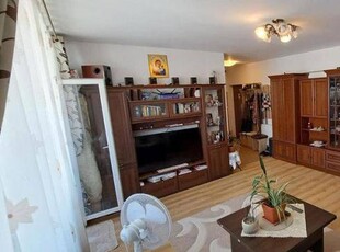 Apartament de 2 camere, 55 mp., zona Regal