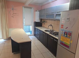 Apartament de 2 camere cu gradina, zona Eroilor