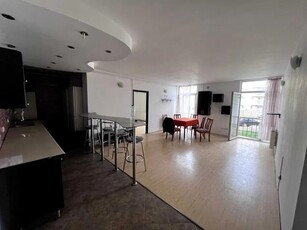 Apartament de 3 camere 2 bai Floresti 98,68 mp