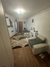 Apartament de 3 camere, 57 mp, etaj intermediar, mobilat, Eroilor