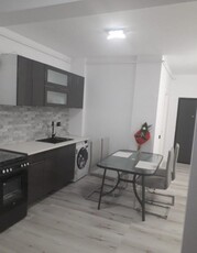 Apartament de 3 camere, 61mp, etaj intermediar, parcare, zona Vivo