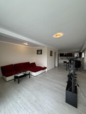 Apartament de vanzare, 3 camere, 2 balcoane 36 mp, terasa 72 mp, zona Vivo