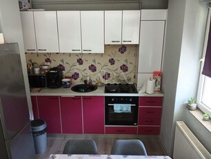 Apartament de vanzare cu 3 camere in Floresti.