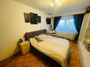 Apartament de vanzare in Sibiu - Terezian, 2 camere, decomandat, mobilat si utilat, cu pivnita de vanzare