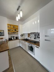 Apartament ultrafinisat, mobilat si utilat, Buna ziua.