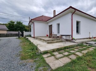 Casa Individuala de inchiriat ,cu teren 600 m, Gilau