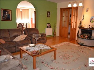 Casa Superba de Vanzare Mobilata Lux in Sangeorgiu de Mures