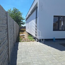 Duplex cu 3 camere situat in Bucovat,la 10 minute de Timisoara