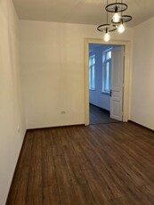 Foisorul de foc/Piata Iancului. Apartament in Vila, compus din 3 camere.