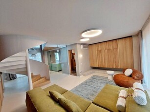 PENTHOUSE 90 MP, PE 2 NIVELURI , 60 MP TERASA, ZONA SEMICENTRALA!