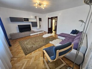 Apartamen cu 3 camere decomandate