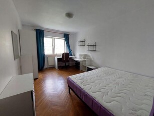 Apartament 4 camere in Manastur zona verde si linistita.