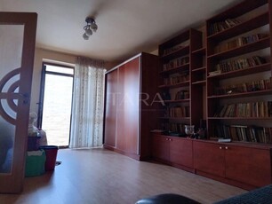 Apartament cu 1 camera in zona Florilor!