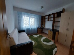 Apartament cu 3 camere de inchiriat, zona Calea Floresti.