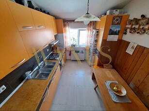 Apartament de 3 camere semidecomandat Zona Calea Turzii