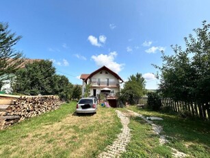 Casa de vanzare in Floresti