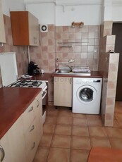 De inchiriat apartament cu 2 camere in zona strazii Paris