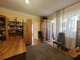 De inchiriat apartament cu 4 camere in cartierul Grigorescu