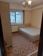 De vanzare apartament cu 2 camere decomandat, zona Mall