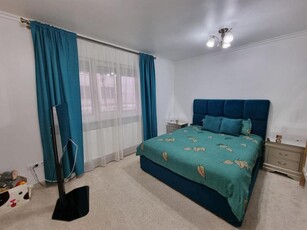 De vanzare apartament cu 3 camere, zona Primaverii