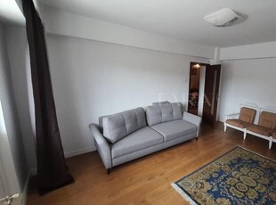 Inchiriere apartment cu 3 camere in zona centrala