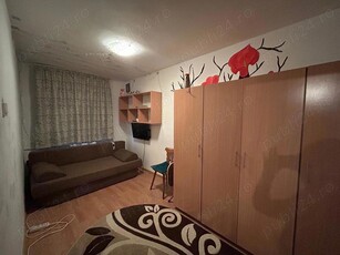 închiriez apartament