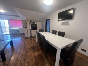 Oferta buna spre inchiriere, apartament de 4 camere