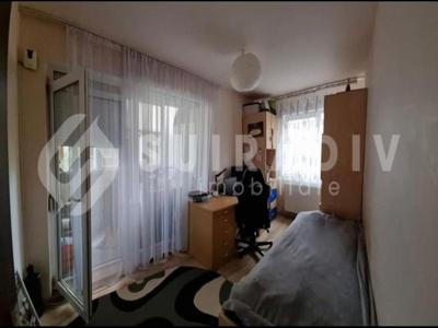 Apartament decomandat de vanzare, cu 3 camere, in zona Floresti, Cluj Napoca S14436