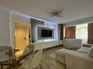 Apartament 2 camere 3/8