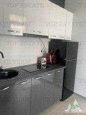 Apartament 2 camere divizat in doua studiouri langa mare