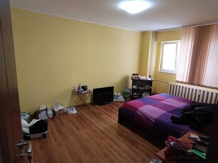 Apartament 3 camere Mihai Bravu Apartament 3 camere zona Mihai Bravu