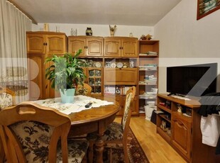 Apartament cu 3 camere, 52mp, garaj, intermediar, zona G. Doja