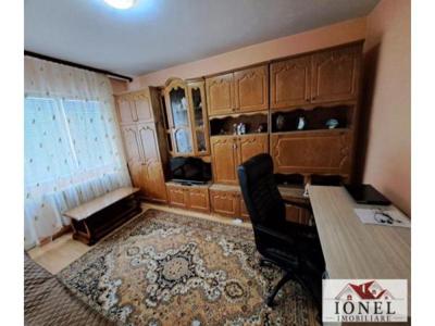 Apartament doua camere de vanzare in Zlatna