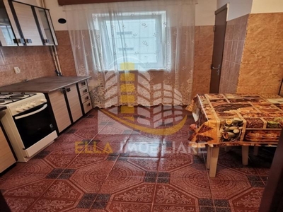 Apartament 4 camere zona Capat 1