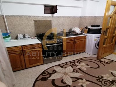 Apartament 4 camere, zona Primaverii, Botosani