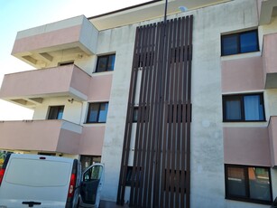 Apartament 2 camere, s.t..81mp utili (18mp terasa) ,bloc 2017,utilat,mobilat,locatie centrala!