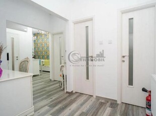 Vand spatiu comercial, zona Galata 60 mp, amenajare premium, salon