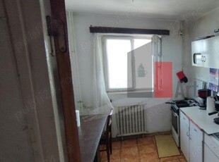 Vanzare apartament decomandat 3 camere 2 bai Oltenitei