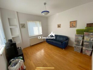 Vila 5 camere, Chitila,